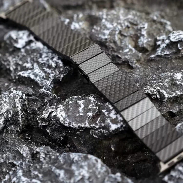"carbon fiber apple watch band side profile"