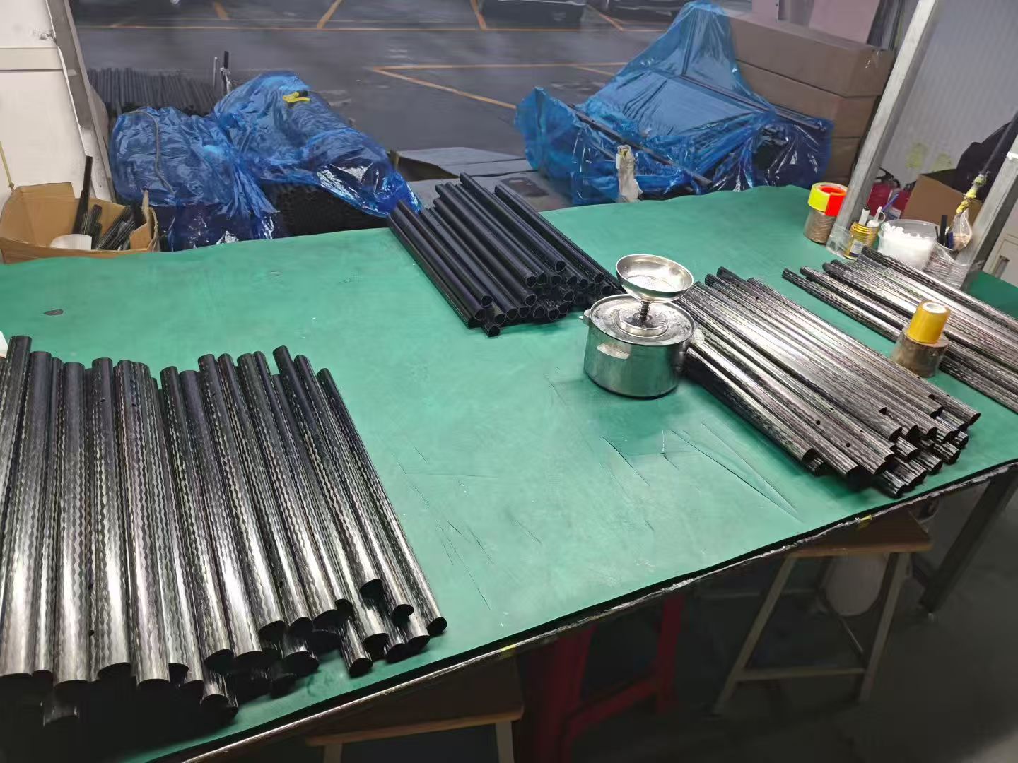 prepreg roll-wrapped carbon fiber tube layup process
