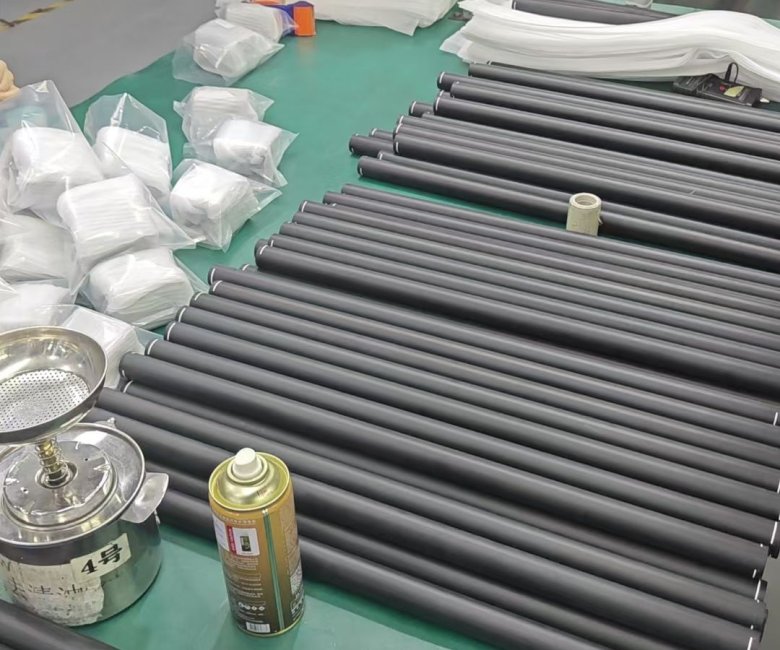 "roll-wrapped carbon fiber round tube"